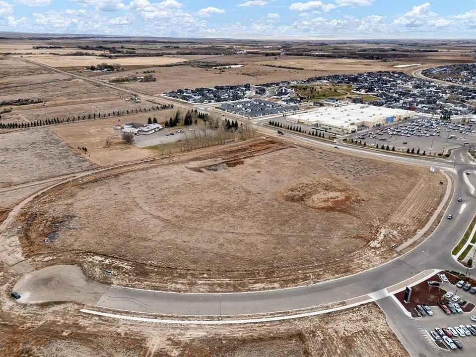 3010 Strachan Road Southeast, Medicine Hat, AB