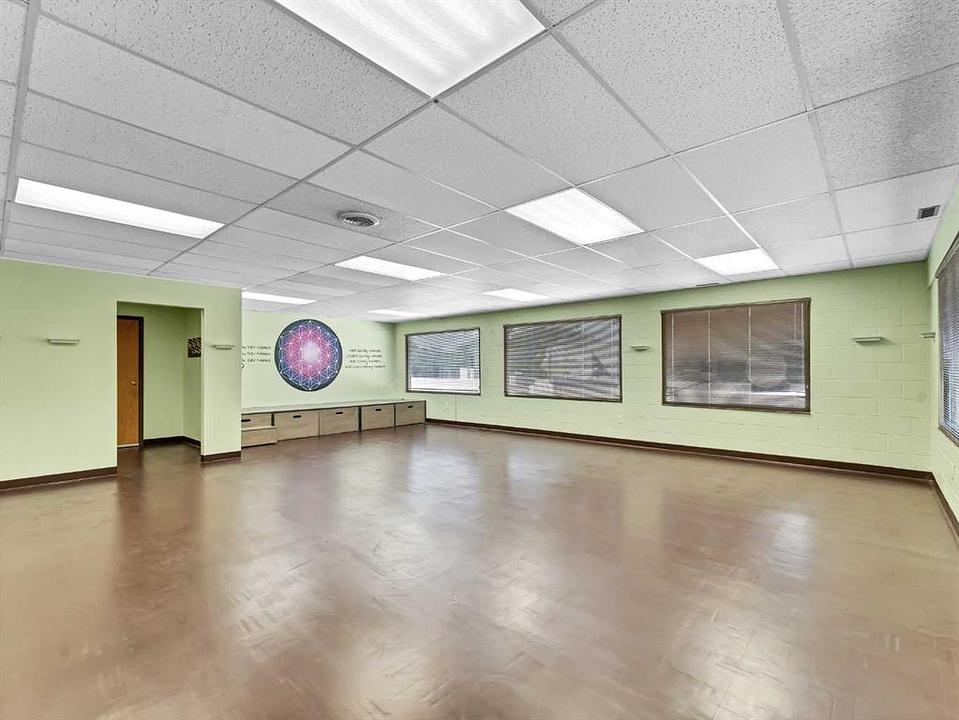 202A - 140 Maple Avenue Southeast, Medicine Hat, AB