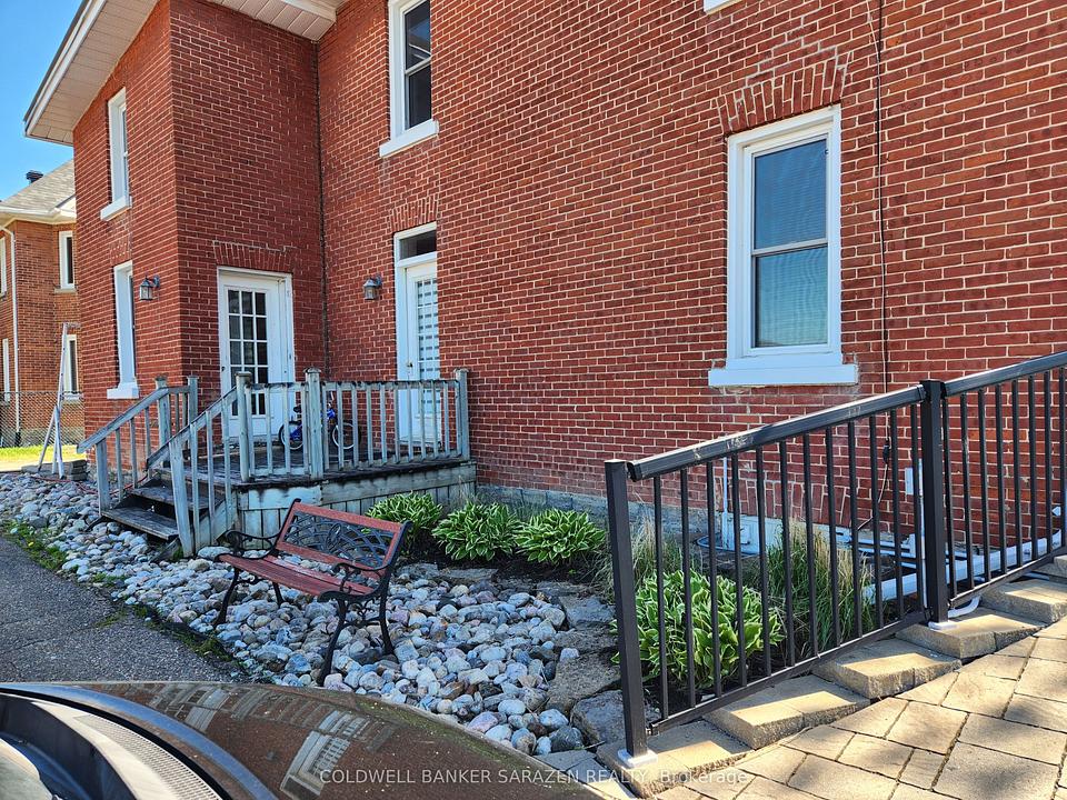 194 Daniel Street South, Arnprior, ON