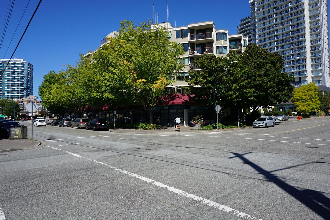 SL36 - 15239 Russell Avenue, White Rock, BC