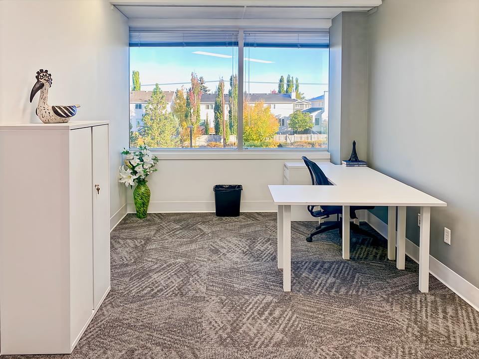 300 - 160 Quarry Park Boulevard South East, Calgary, AB