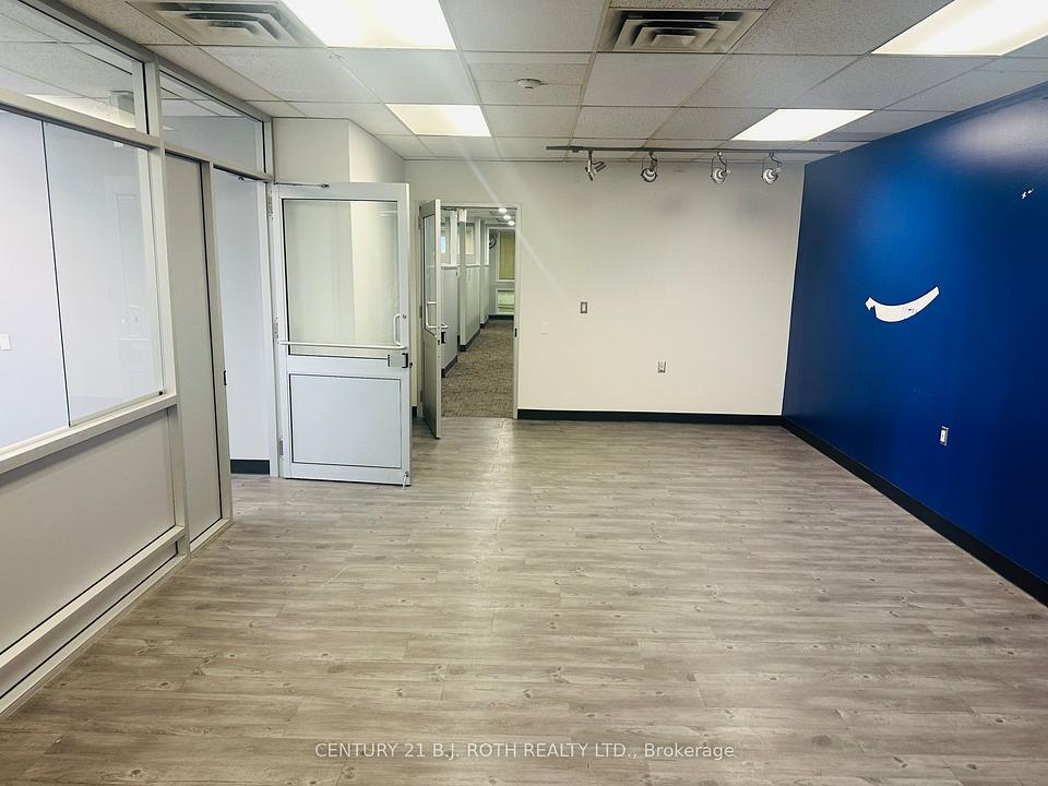 301,302,303 - 34 Simcoe Street, Barrie, ON