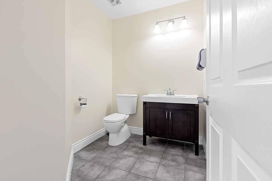 2122B - 2122 Montreal Rd, Ottawa, ON