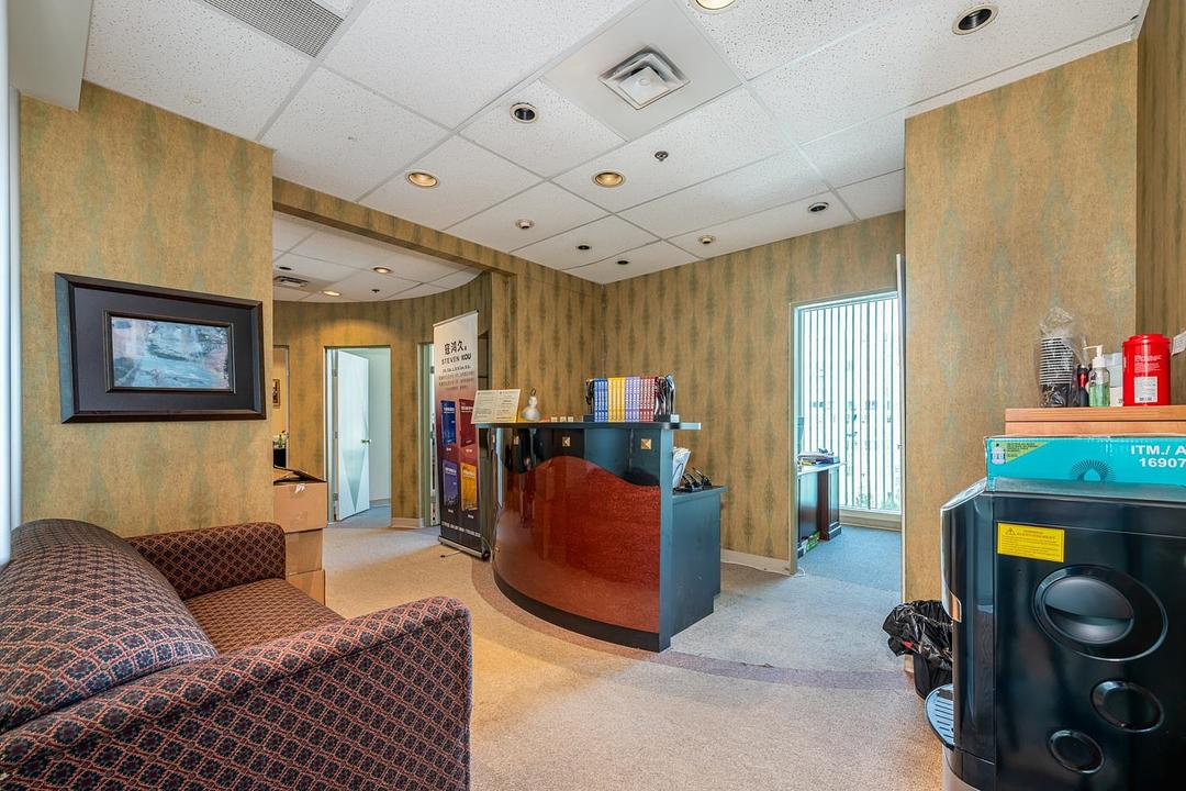 629-6081 Number 3 Road, Richmond, BC