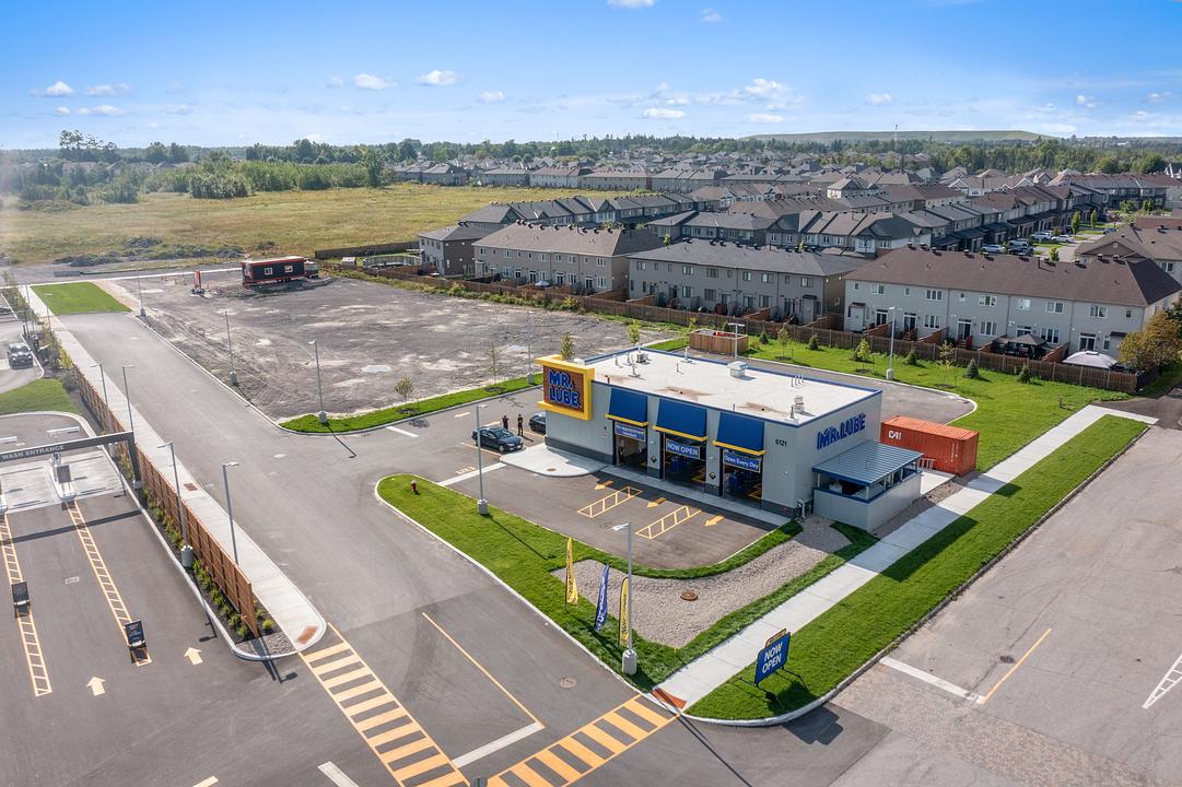 6111 Hazeldean Road, Ottawa, ON