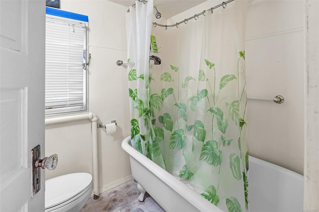 1043 Belmont Avenue, Victoria, BC