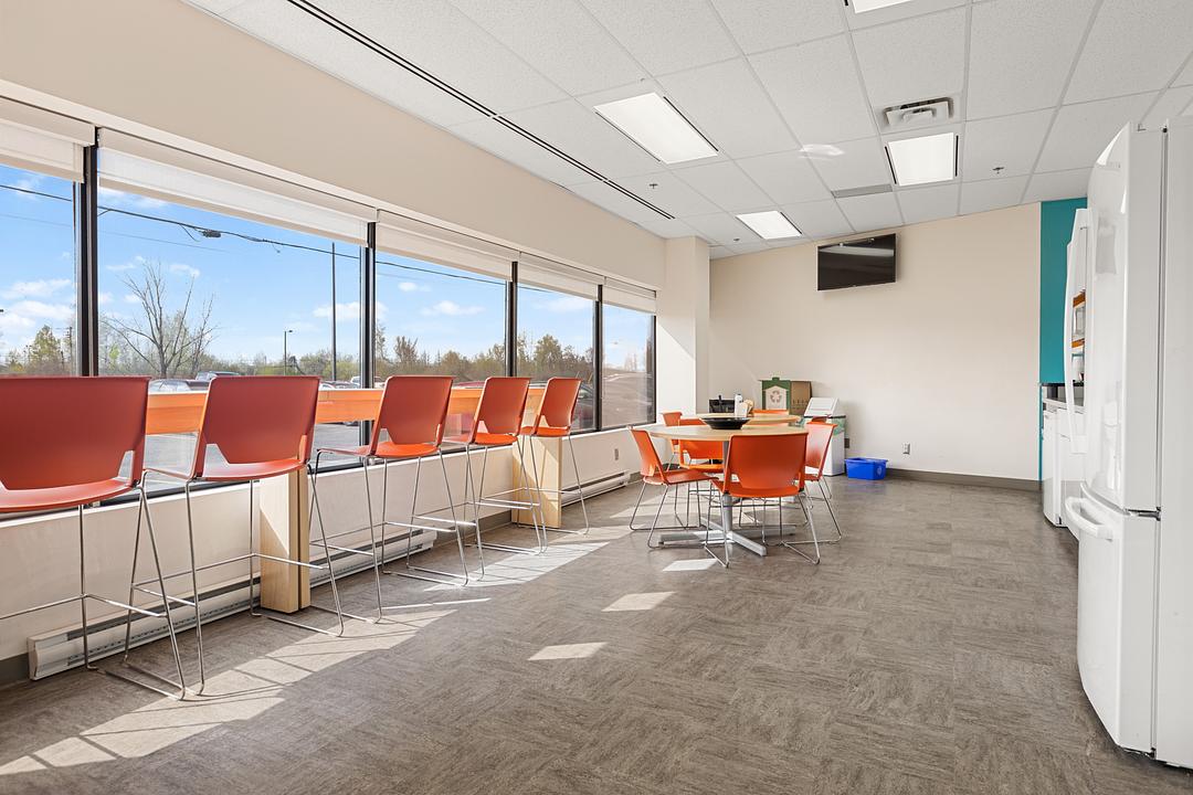 180 - 14 Colonnade Road, Ottawa, ON