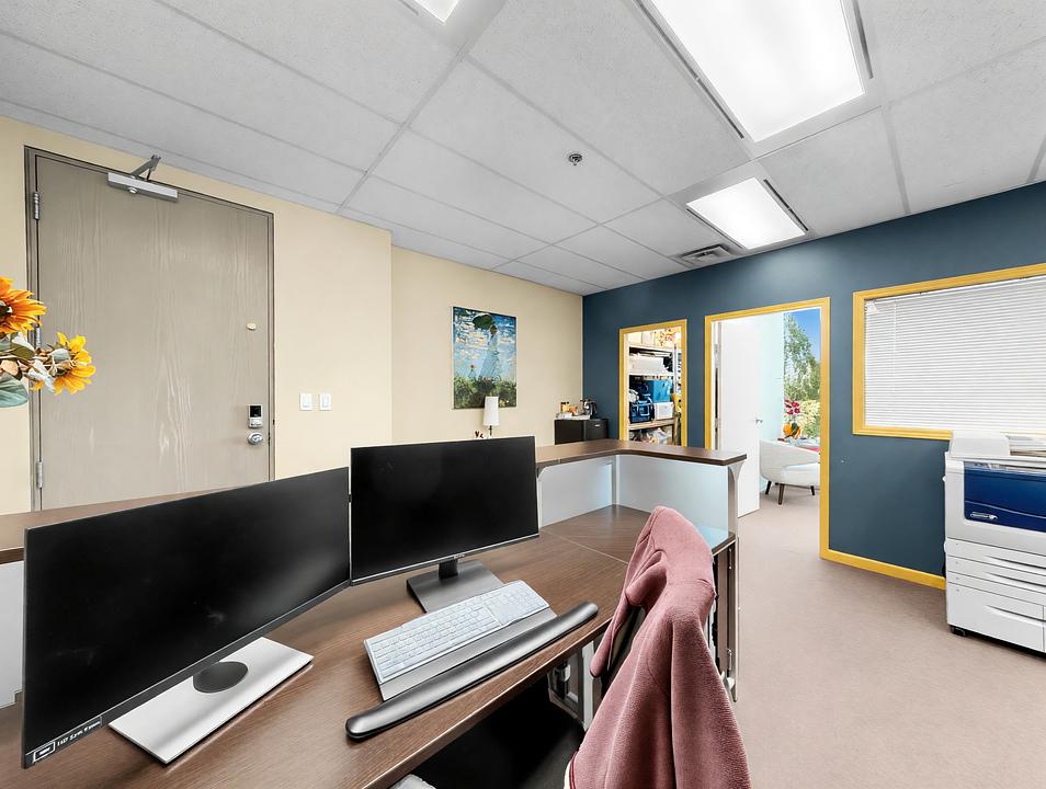 402 - 1788 W Broadway, Vancouver, BC