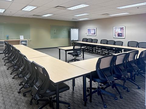 2425 Matheson Boulevard East, Mississauga, ON