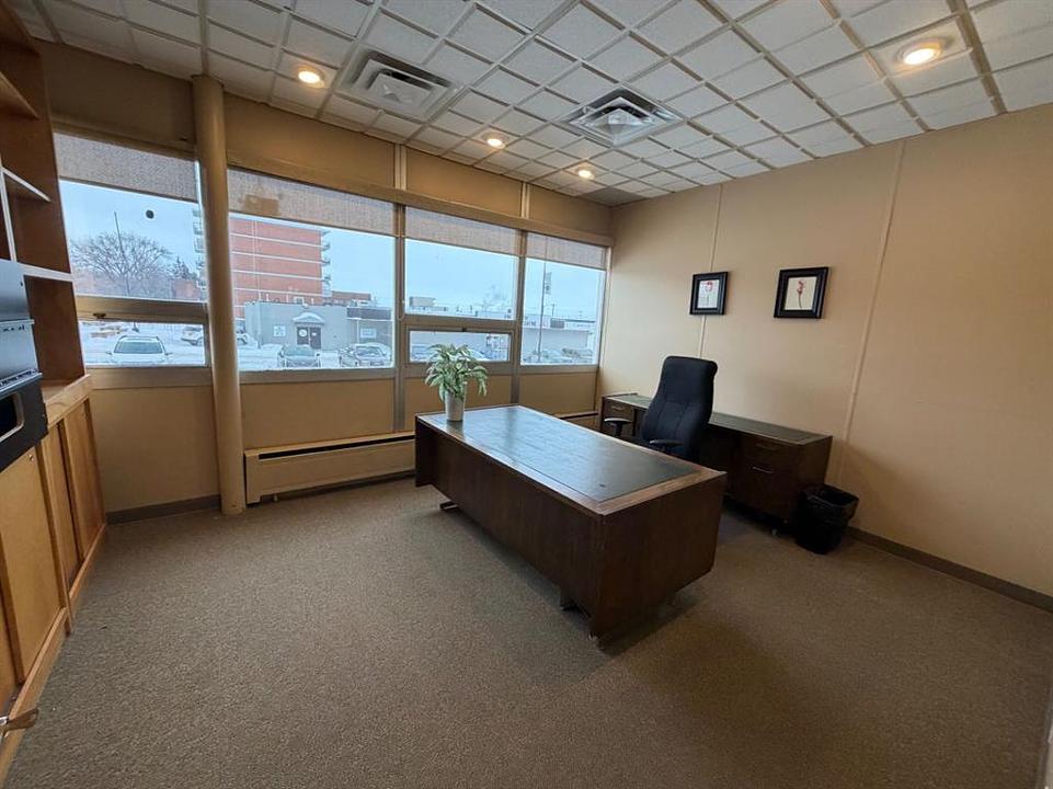 2B - 5026 50 Street, Lloydminster, AB