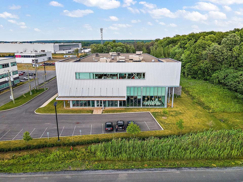 1645 Boulevard Lionel-Boulet, Varennes, QC