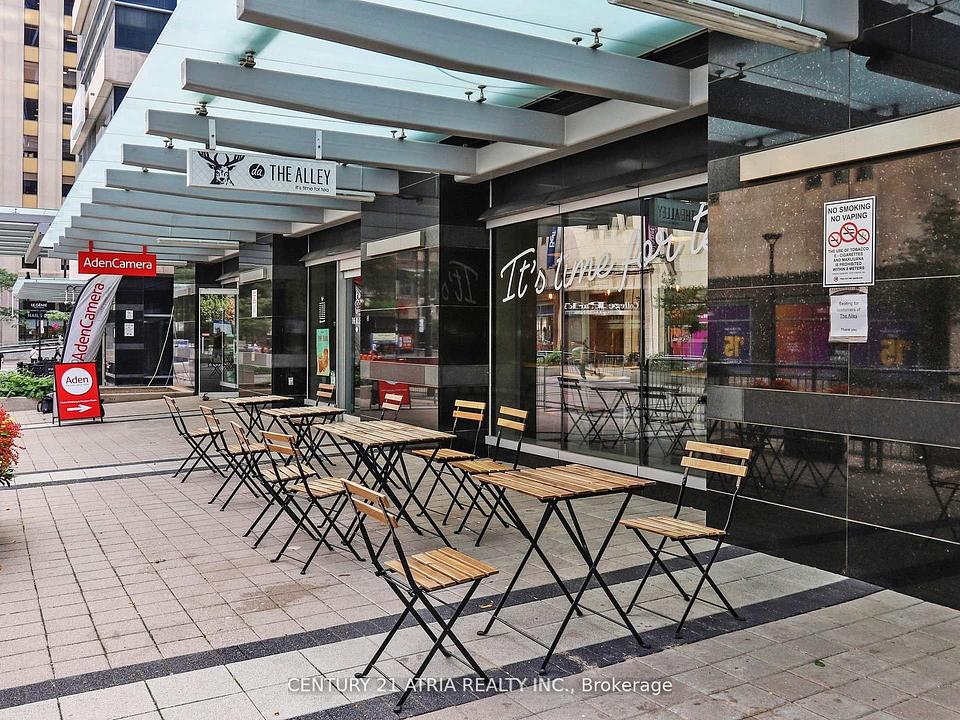 1 - 382 Yonge Street, Toronto, ON