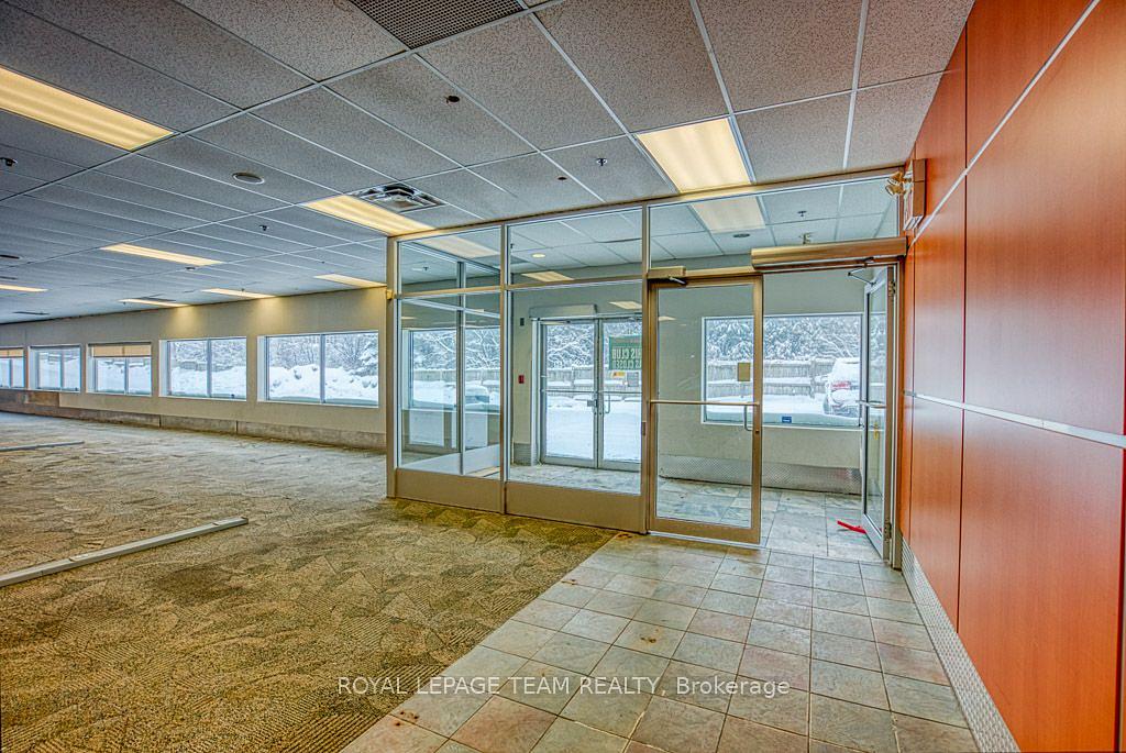 G17 - 484 Hazeldean Road, Ottawa, ON