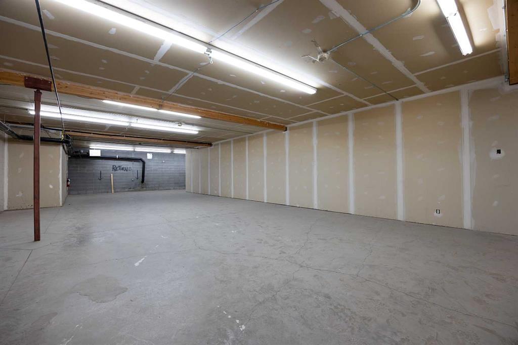 100 - 9401 Franklin Avenue, Fort McMurray, AB