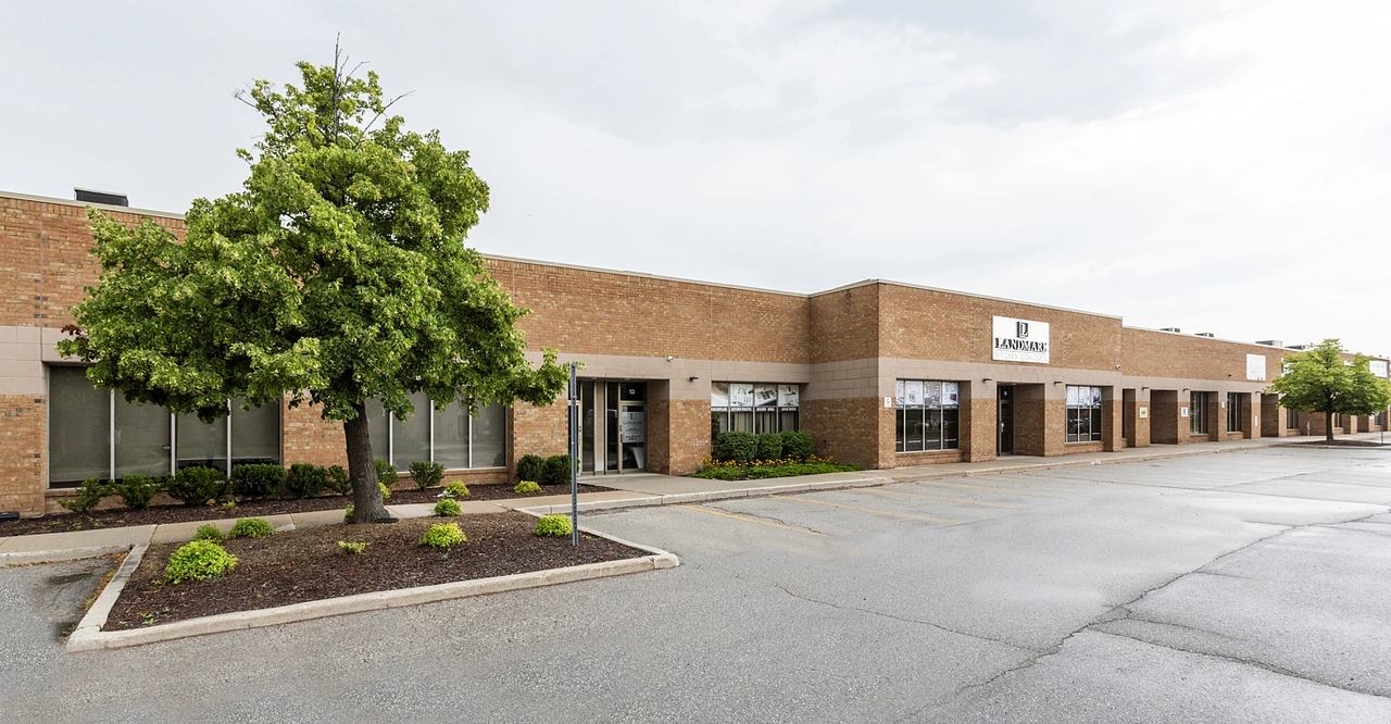 11 - 3495 Laird Road, Mississauga, ON