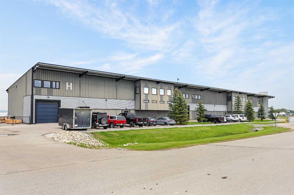 H3 - 624 Hurricane Drive, Calgary, AB
