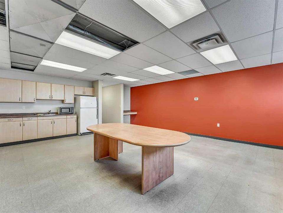 1782 32 Street Southwest, Medicine Hat, AB