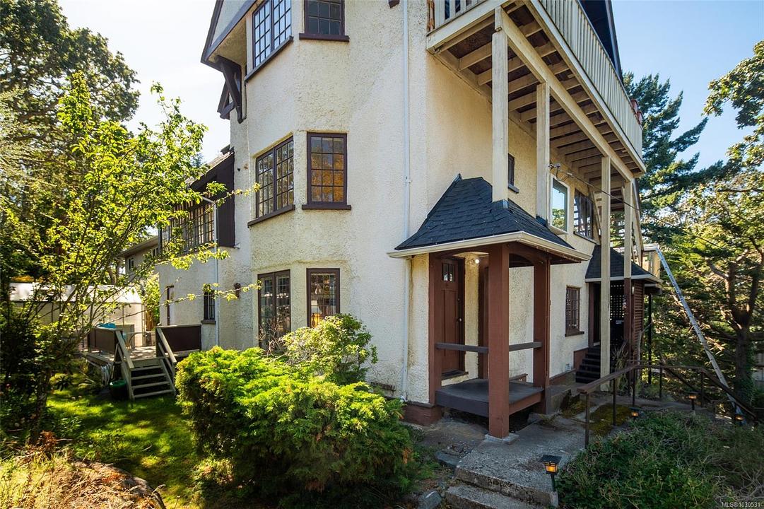 1043 Belmont Avenue, Victoria, BC