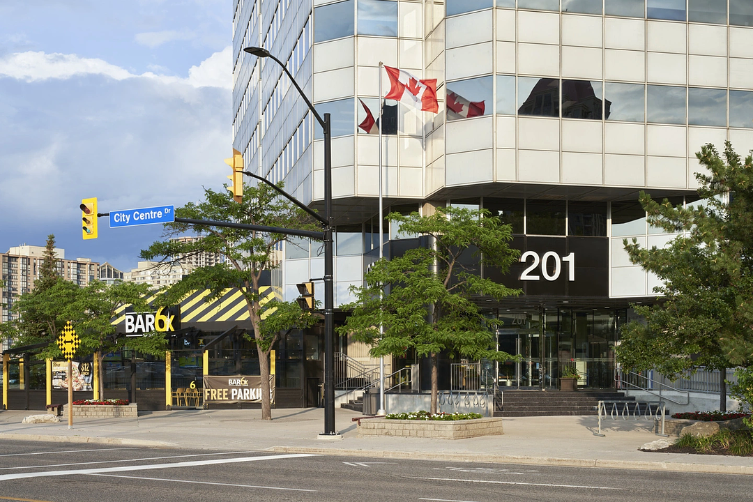 702 - 201 City Centre Drive, Mississauga, ON