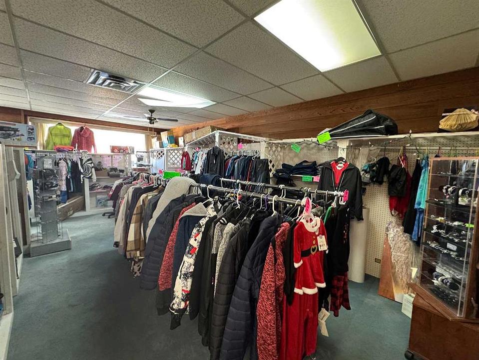 5033 50 Avenue, Ponoka, AB