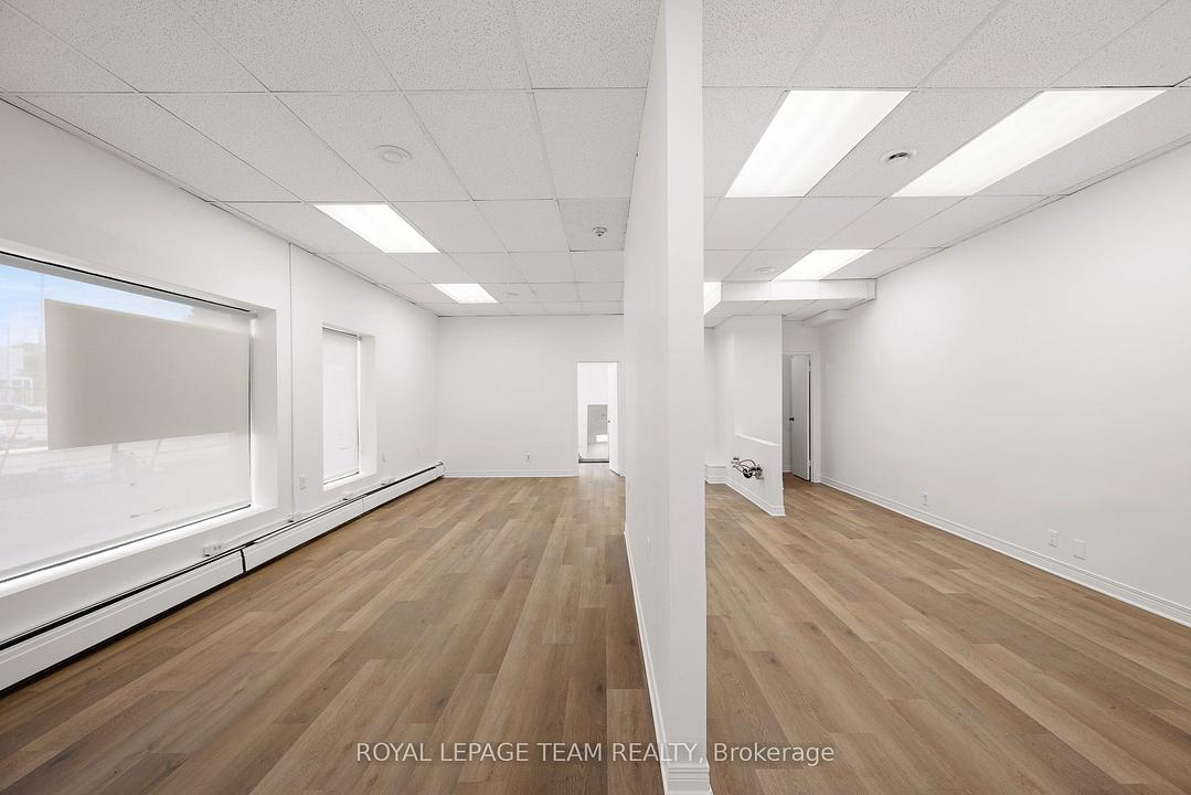 945D Richmond Road, Ottawa, ON