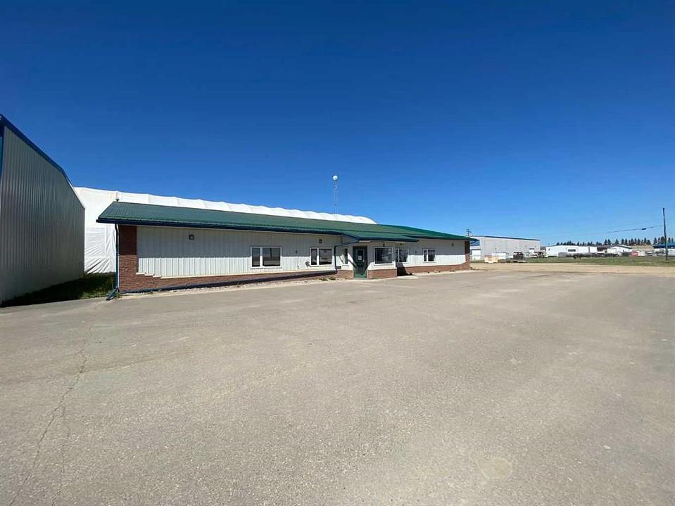 44 Avenue, Ponoka, AB