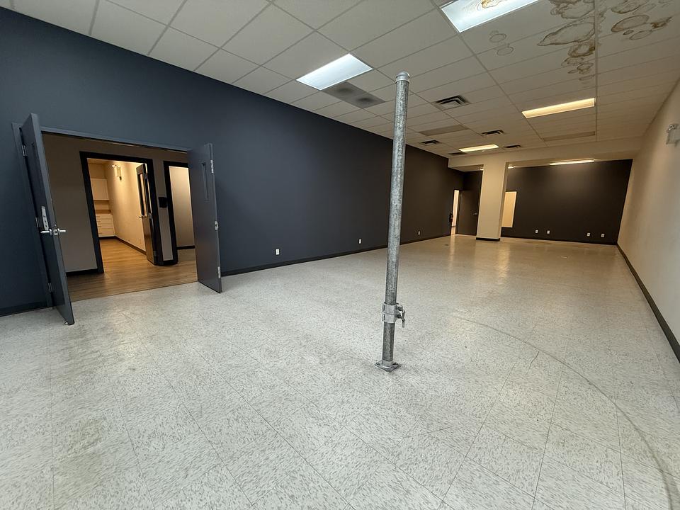 1 - 4720 50 Avenue, Red Deer, AB