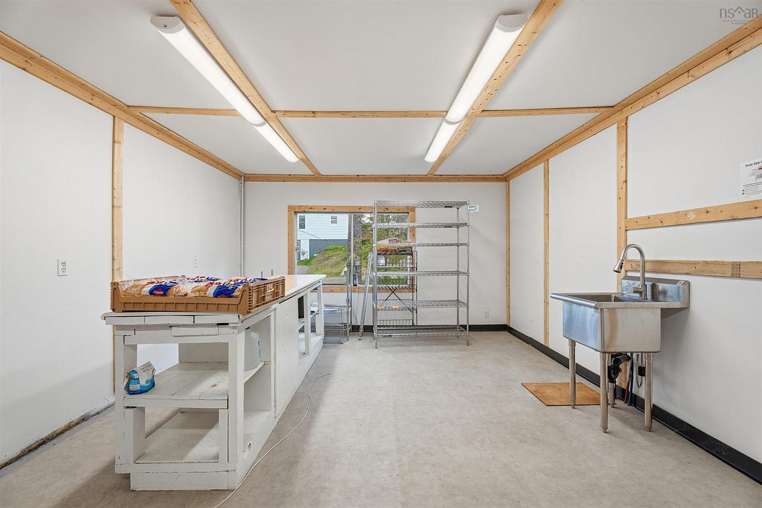 9645 Highway 8, Caledonia, NS