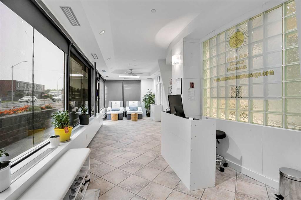 1330 12 Avenue Southwest, Calgary, AB