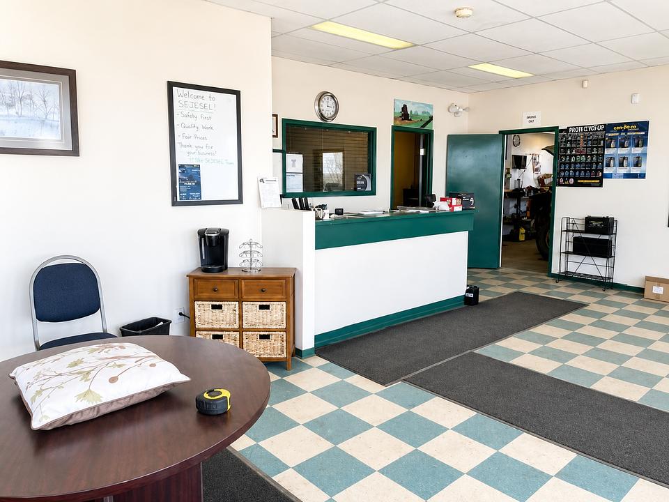 5003 50 Street, Mundare, AB