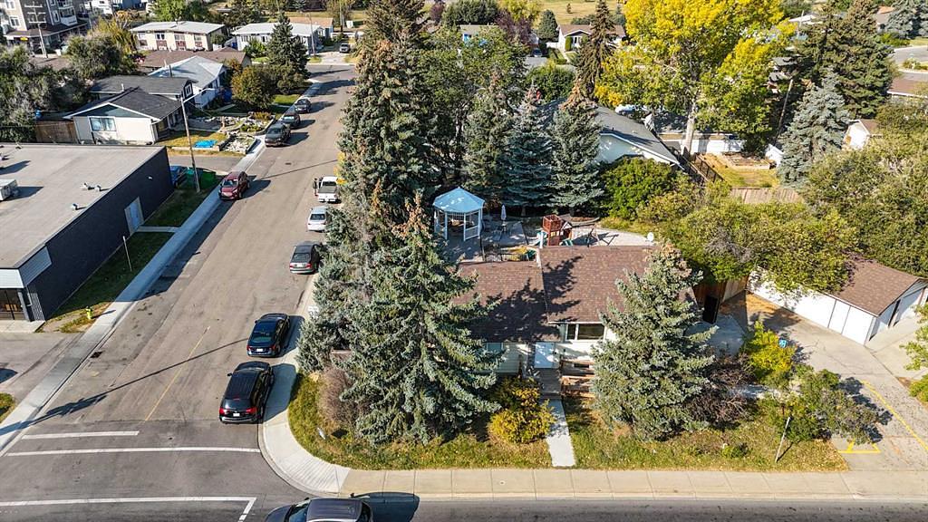 309 Main Street North, Airdrie, AB