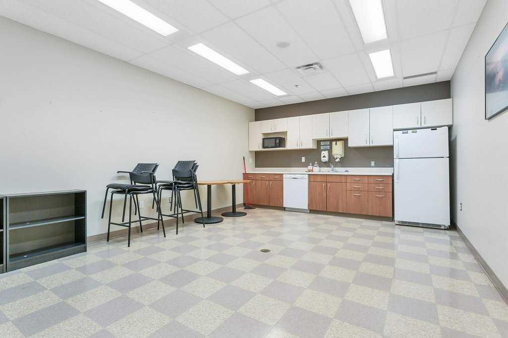 33 Schenk Industrial Road, Sylvan Lake, AB