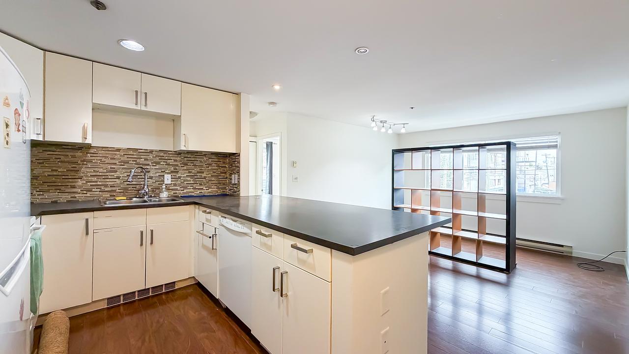 477 Powell St, Vancouver, BC