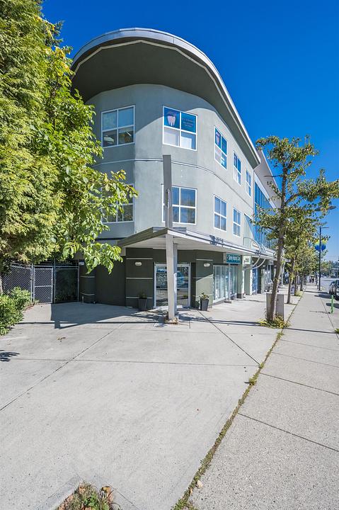 305 - 15957 84 Avenue, Surrey, BC