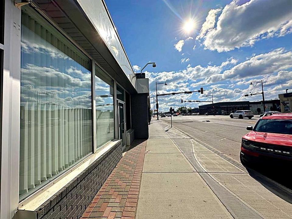 101 - 9906a Franklin Avenue, Fort McMurray, AB