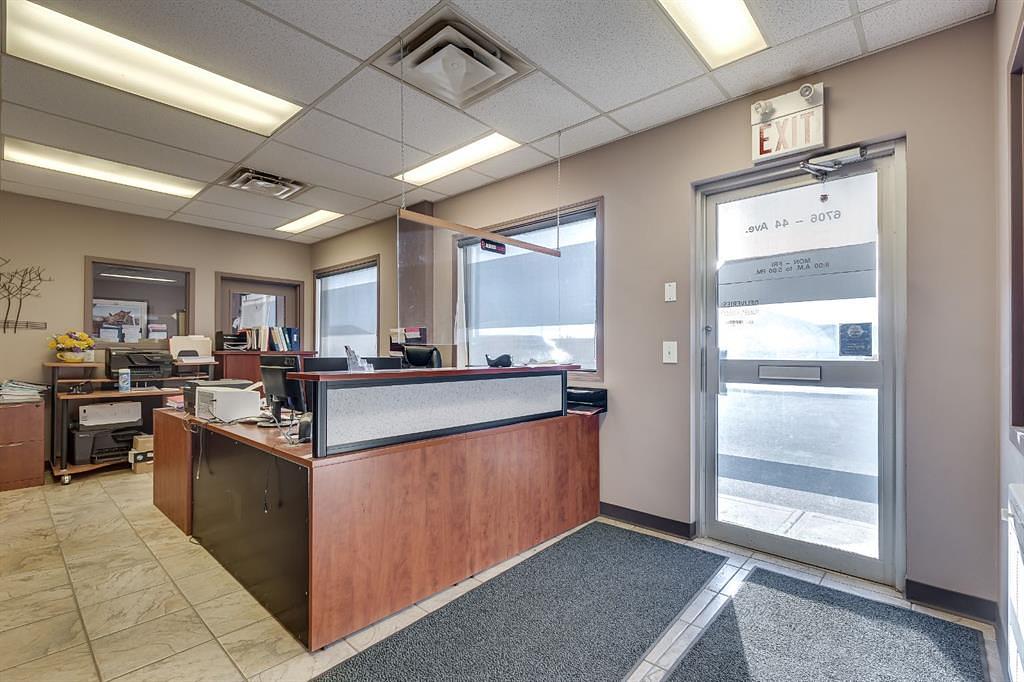 44 Avenue, Ponoka, AB