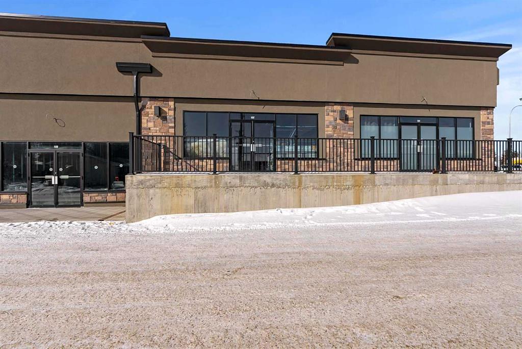 102 - 5703 48 Avenue, Camrose, AB