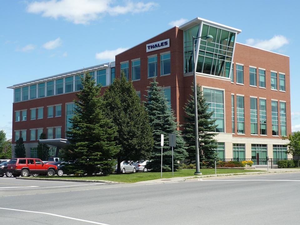 1 Chrysalis Way, Ottawa, ON