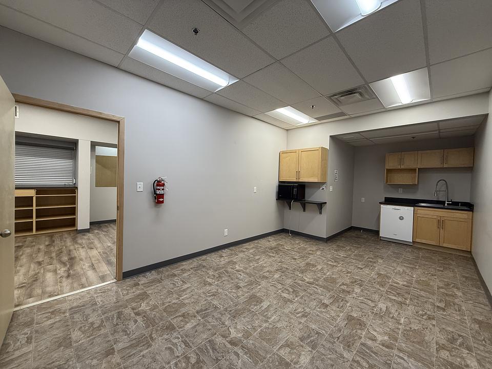 102 - 4916 50 Street, Red Deer, AB