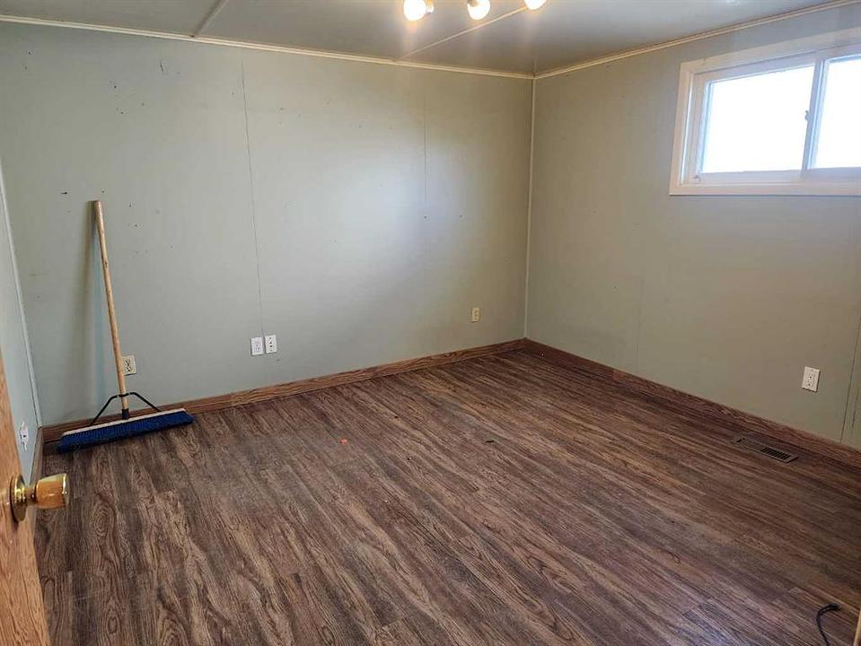 125 River Avenue, Cochrane, AB