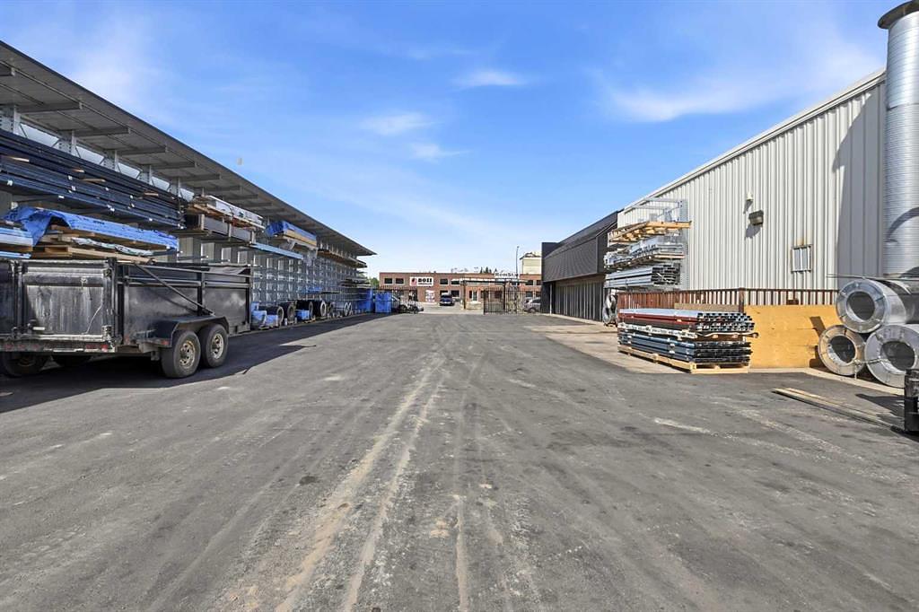 6785 52 Avenue, Red Deer, AB