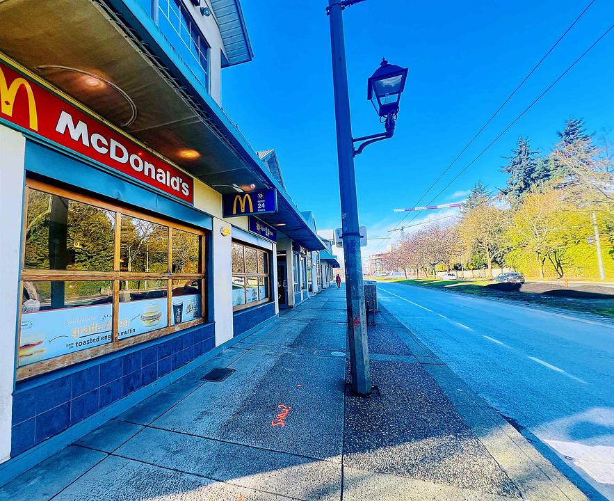 B8 - 5728 University Boulevard, Vancouver, BC