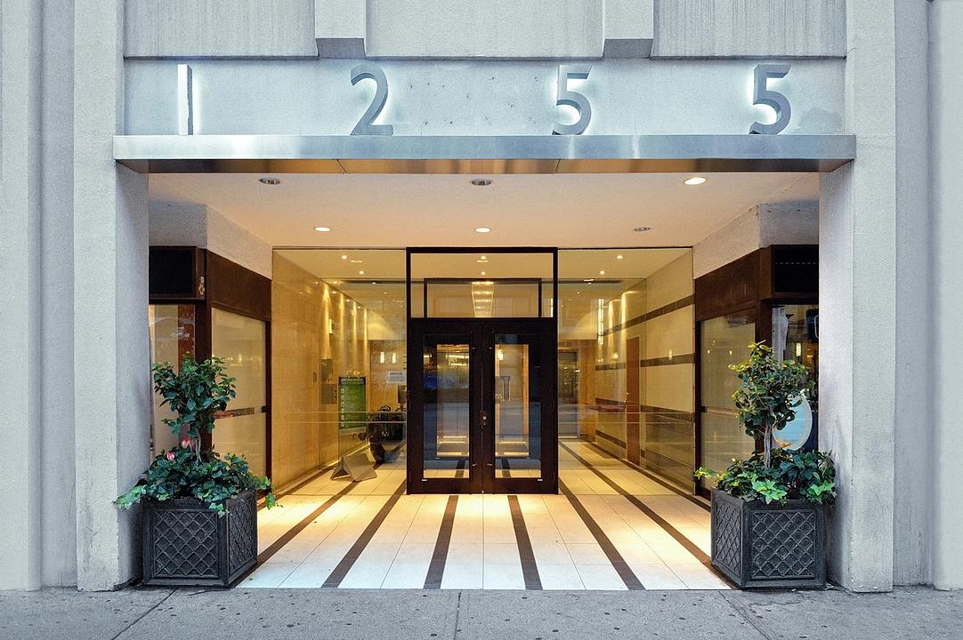 301 - 1255 Bay Street, Toronto, ON