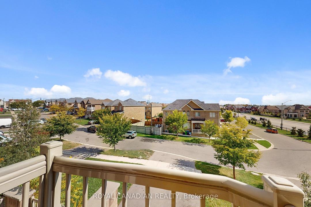 54 Chesterwood Crescent, Brampton, ON