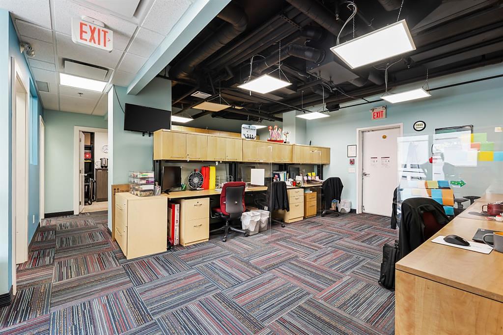 1406 Centre Street North, Calgary, AB