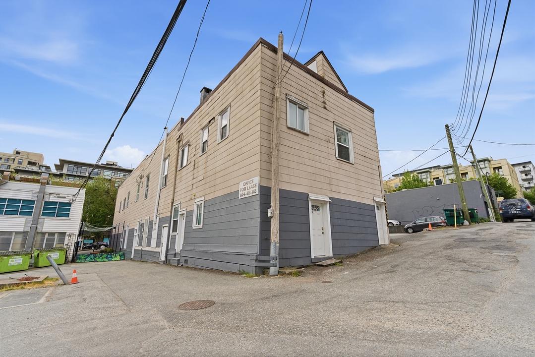 128 Lonsdale Ave, North Vancouver, BC