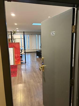 202 - 7673 6th St. , Burnaby, BC