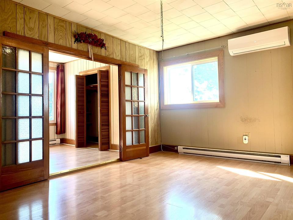 6 Junction Road, Springhill, NS