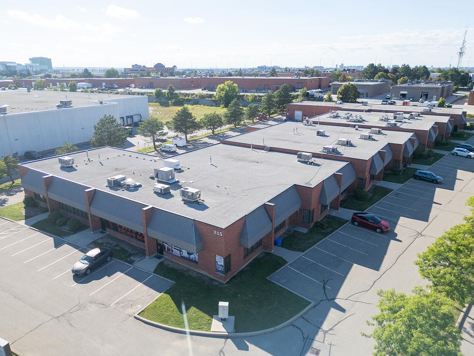 18 - 215 Traders Boulevard East, Mississauga, ON