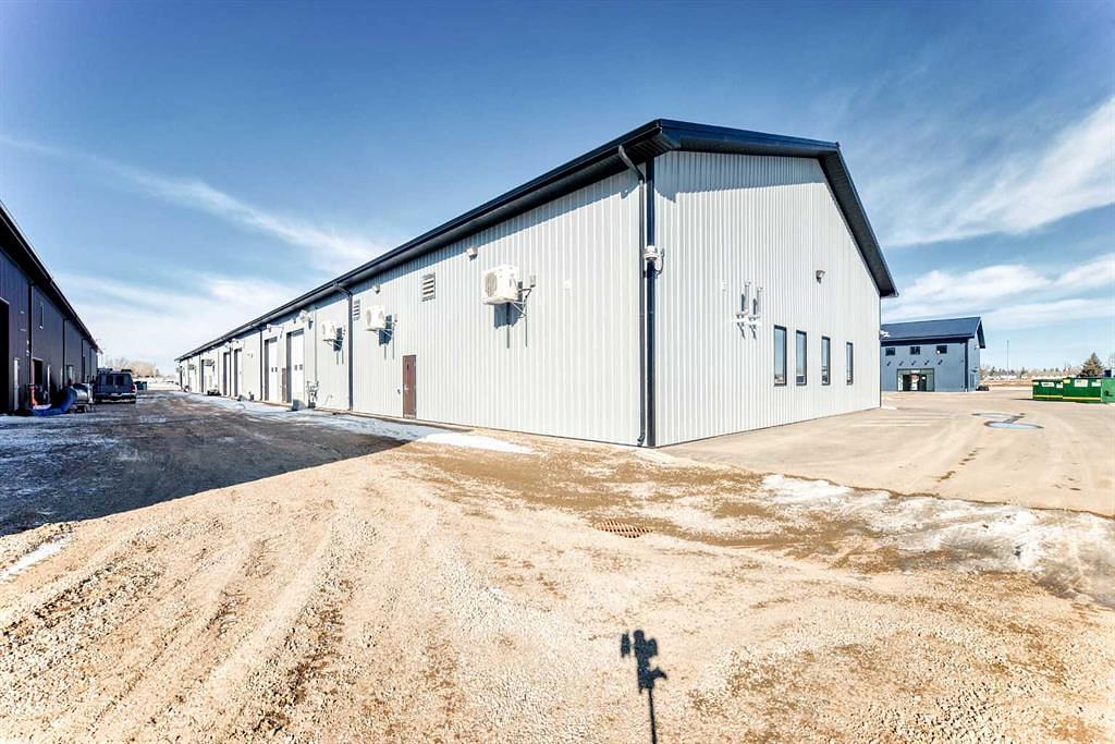 105 - 245 Canal Avenue, Strathmore, AB